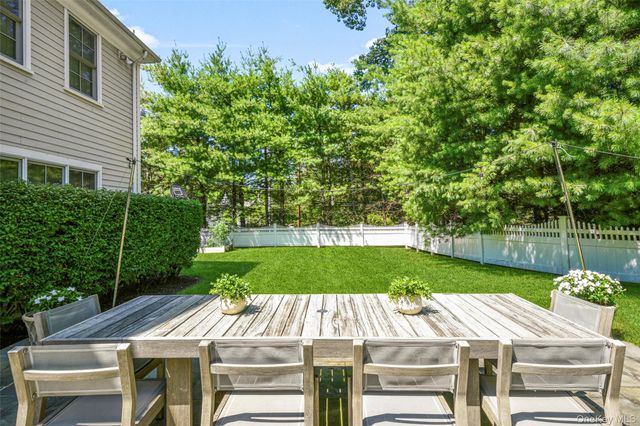 9 Daymon Terrace, Larchmont, NY 10538