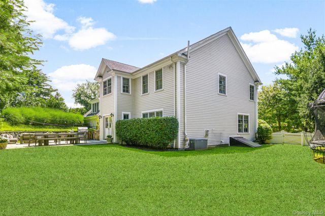 9 Daymon Terrace, Larchmont, NY 10538