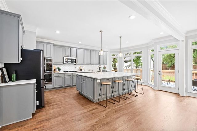 2434 Vivian Circle, Decatur, GA 30030