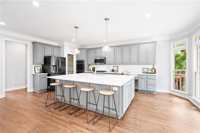 2434 Vivian Circle, Decatur, GA 30030