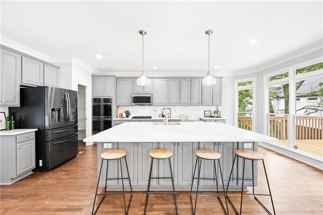 2434 Vivian Circle, Decatur, GA 30030