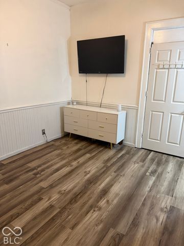 921 W 4th Street, Anderson, IN 46016