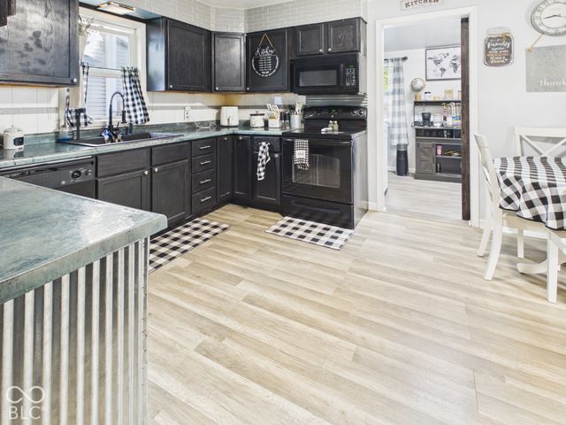 921 W 4th Street, Anderson, IN 46016