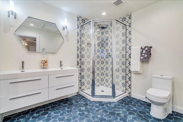 1120 Spur ST, Austin, TX 78721