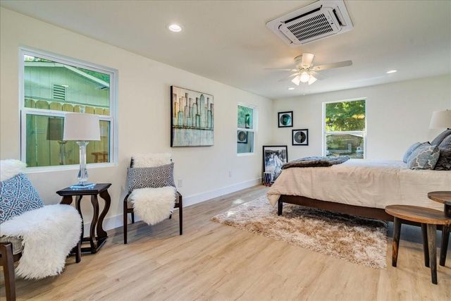 1120 Spur ST, Austin, TX 78721