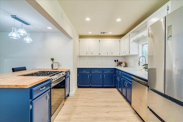 1120 Spur ST, Austin, TX 78721