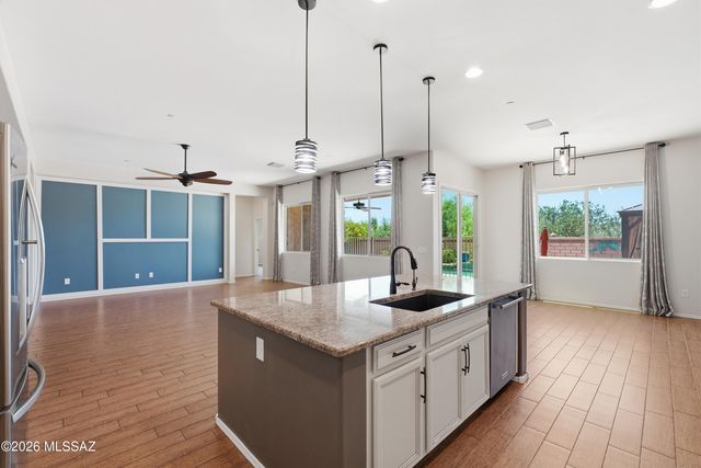 4370 W Summit Ranch Place, Marana, AZ 85658