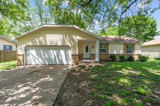 1311 West Crestview Street, Springfield, MO 65807