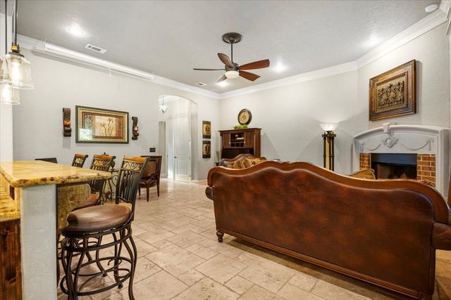 3726 Bill Owens Pwky, Longview, TX 75605