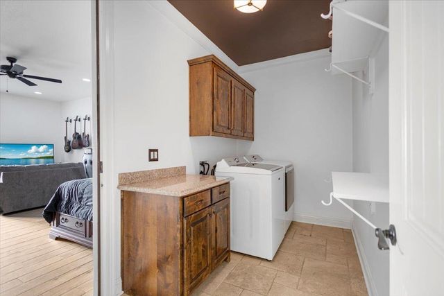 3726 Bill Owens Pwky, Longview, TX 75605