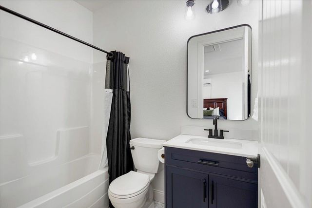 3726 Bill Owens Pwky, Longview, TX 75605