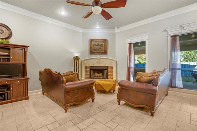 3726 Bill Owens Pwky, Longview, TX 75605