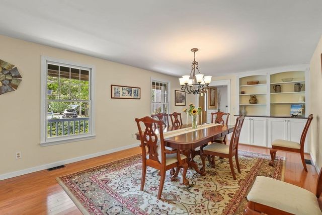 19 Steven P Wentworth Rd, Falmouth, MA 02556