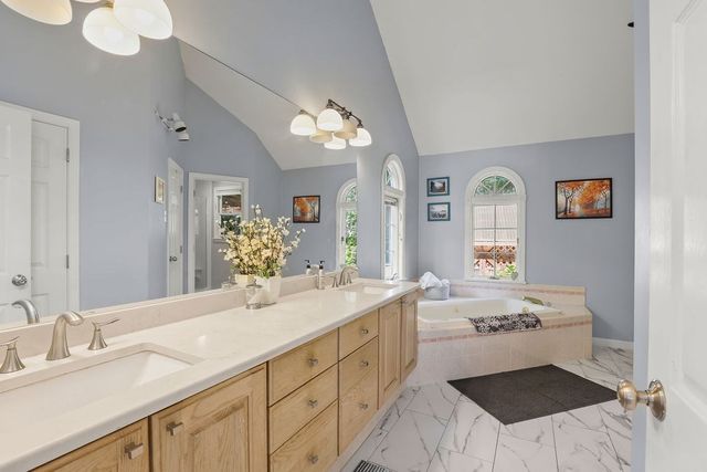 19 Steven P Wentworth Rd, Falmouth, MA 02556