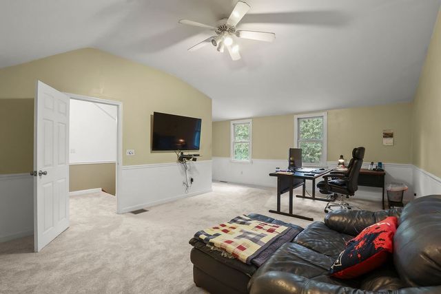 19 Steven P Wentworth Rd, Falmouth, MA 02556