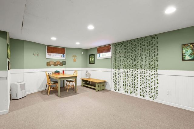 19 Steven P Wentworth Rd, Falmouth, MA 02556