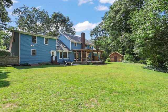 19 Steven P Wentworth Rd, Falmouth, MA 02556