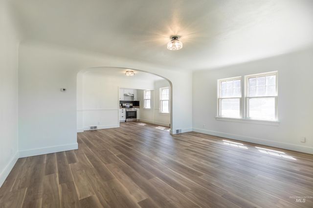 1124 14th Ave S, Nampa, ID 83651