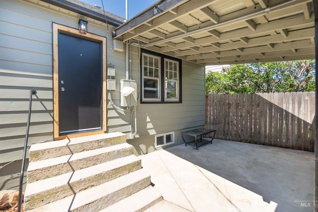 1124 14th Ave S, Nampa, ID 83651