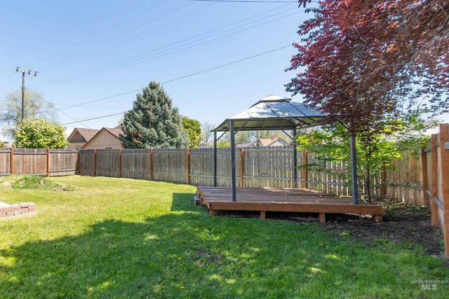 1124 14th Ave S, Nampa, ID 83651