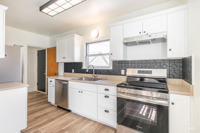 1124 14th Ave S, Nampa, ID 83651