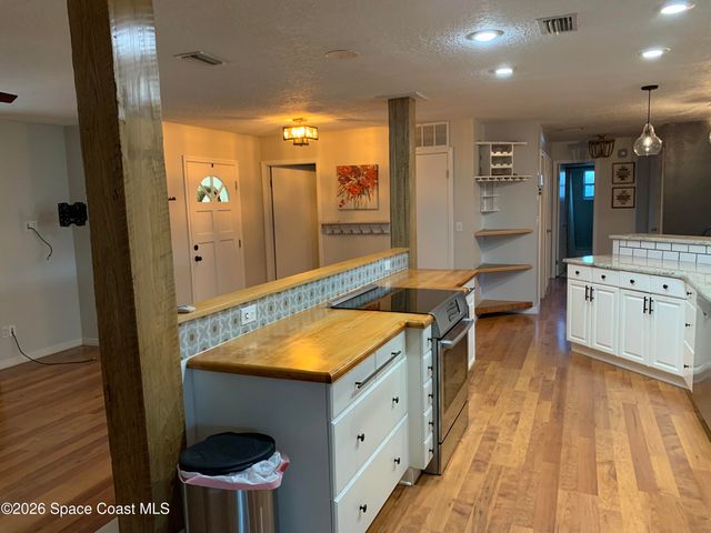 920 Briarwood Boulevard NE, Palm Bay, FL 32905