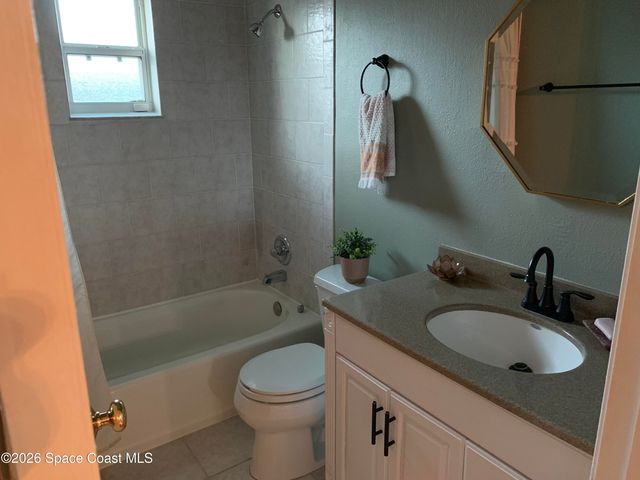 920 Briarwood Boulevard NE, Palm Bay, FL 32905