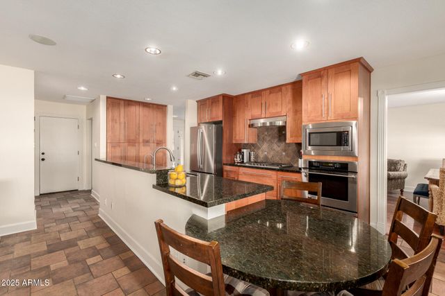 1112 E WESTCHESTER Drive, Tempe, AZ 85283