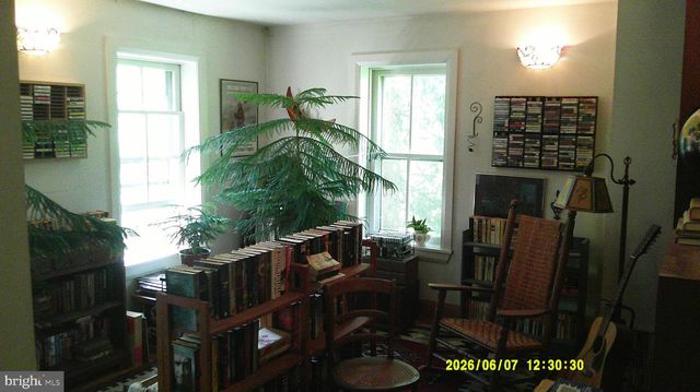 9825 OLD 22, Breinigsville, PA 18031