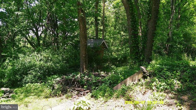 9825 OLD 22, Breinigsville, PA 18031