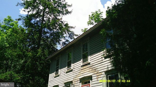 9825 OLD 22, Breinigsville, PA 18031