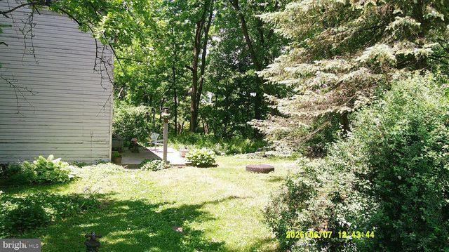 9825 OLD 22, Breinigsville, PA 18031