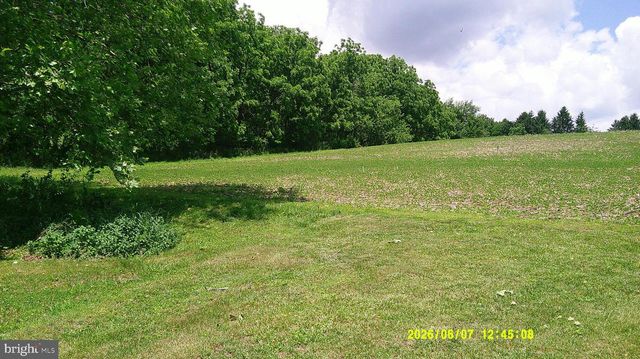 9825 OLD 22, Breinigsville, PA 18031