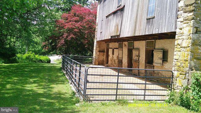 9825 OLD 22, Breinigsville, PA 18031