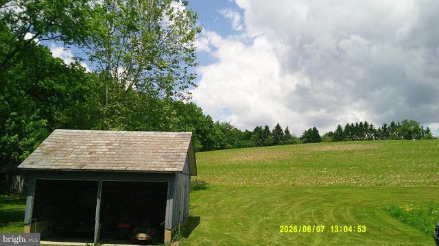 9825 OLD 22, Breinigsville, PA 18031