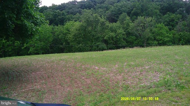 9825 OLD 22, Breinigsville, PA 18031