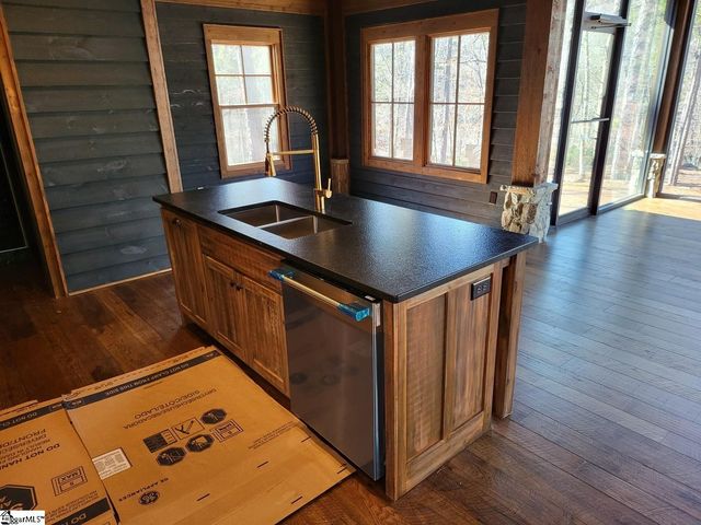 653 Aqua View Drive, Seneca, SC 29672