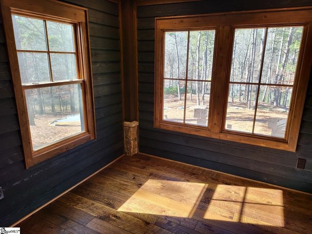 653 Aqua View Drive, Seneca, SC 29672