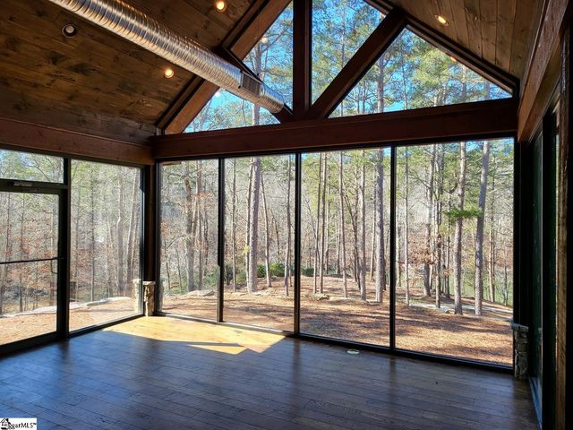 653 Aqua View Drive, Seneca, SC 29672