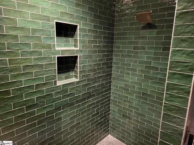 653 Aqua View Drive, Seneca, SC 29672