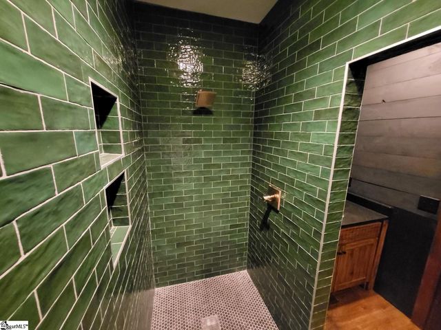 653 Aqua View Drive, Seneca, SC 29672