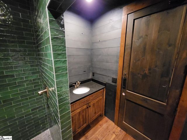 653 Aqua View Drive, Seneca, SC 29672