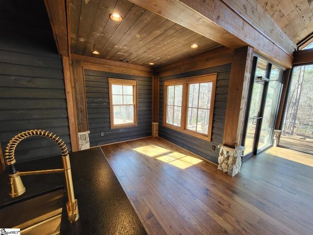 653 Aqua View Drive, Seneca, SC 29672