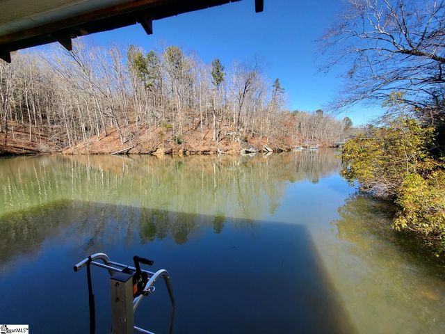 653 Aqua View Drive, Seneca, SC 29672