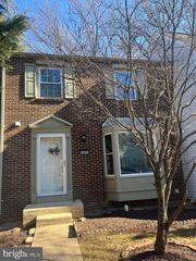 2901 EVERLEIGH WAY, Fairfax, VA 22031