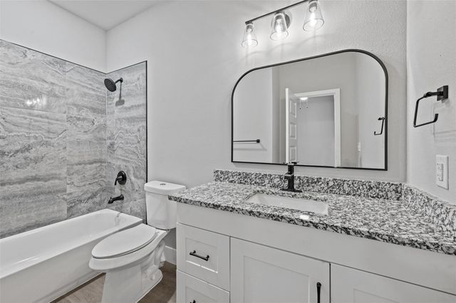 6147 Shawnee Drive, Mabank, TX 75156