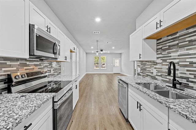 6147 Shawnee Drive, Mabank, TX 75156