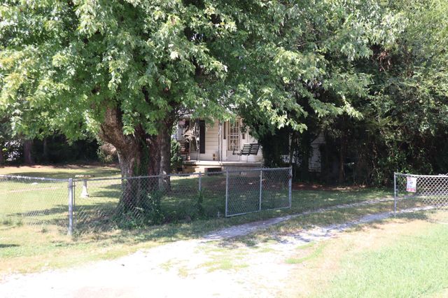 424 Meadowbrook Dr, Pigeon Forge, TN 37863