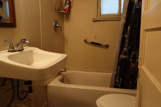 424 Meadowbrook Dr, Pigeon Forge, TN 37863