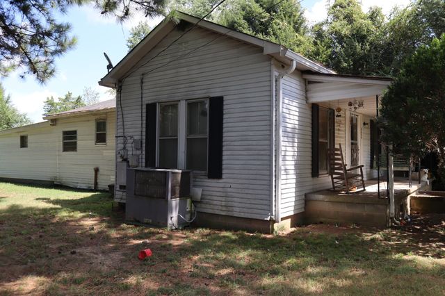 424 Meadowbrook Dr, Pigeon Forge, TN 37863